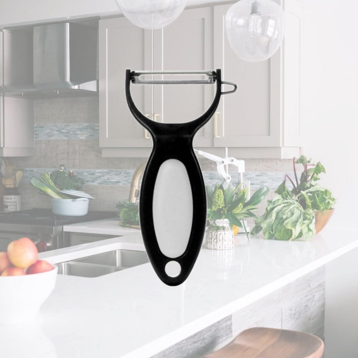 Picture of Chef Craft 21310 Vegetable Peeler - pack of 3