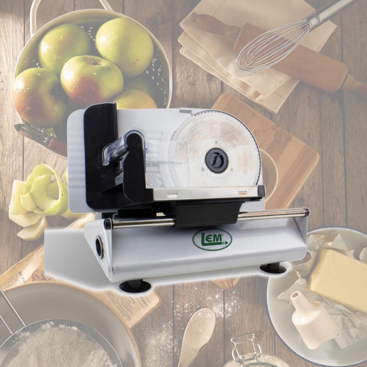 Picture of LEM Products 6723340 7.5 in. 1 Speed Meat Slicer  Silver 