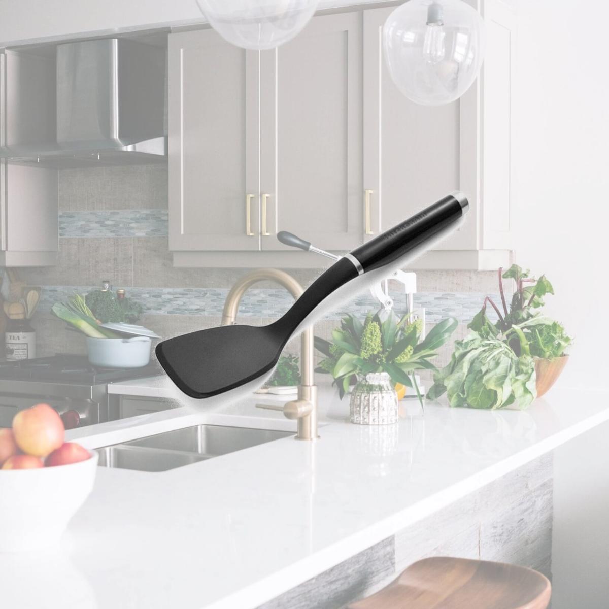 Picture of KitchenAid 6009340 3.5 x 8.5 in. Black ABS & Nylon Solid Turner