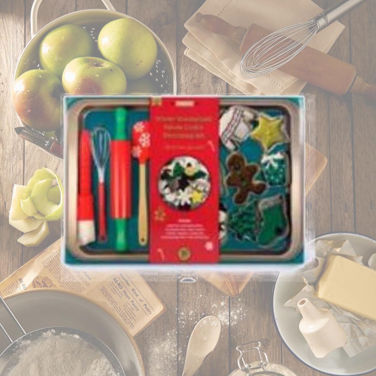 Picture of Handstand Kitchen 9080552 Winter Wonderland Snowflake Deluxe Cookie Decorating Set, 30 Piece