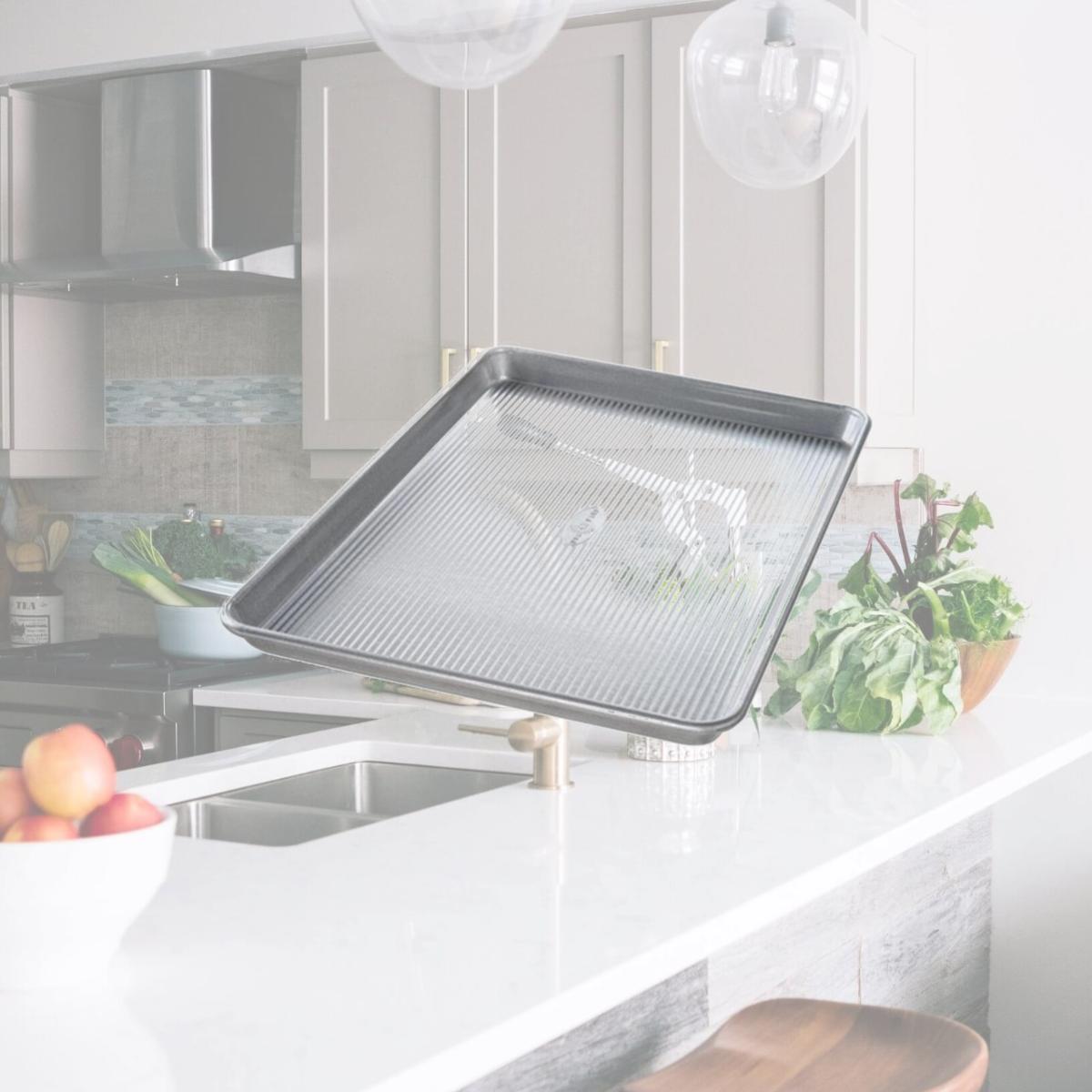 Picture of USA Pans 1050HS Metallic Baking Sheet
