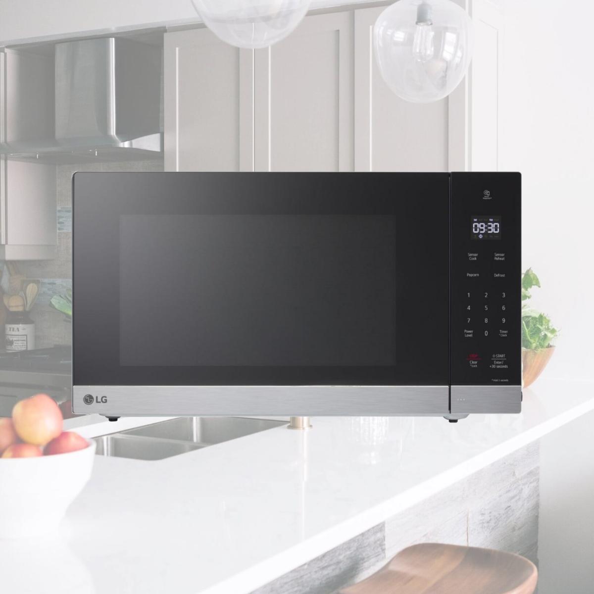 Picture of LG MSER2090S 2.0 cu. ft. NeoChef Countertop Microwave with Smart Inverter & Sensor Cooking