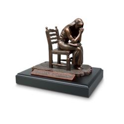 0089291 Sculpture-moments Of Faith - Praying Woman - No. 20114