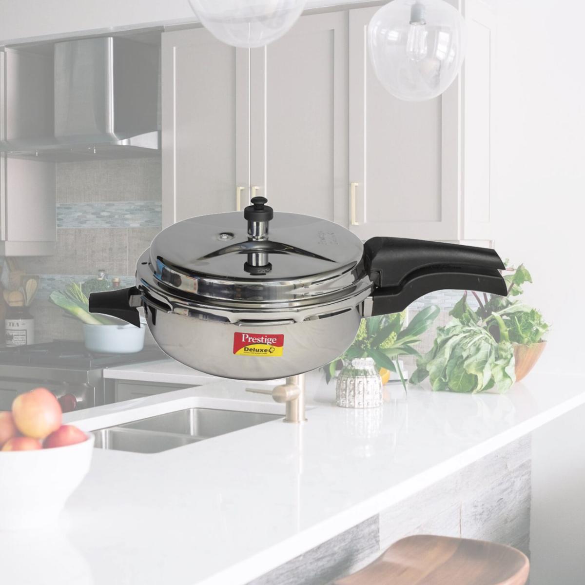 Picture of Prestige PDSSSPP4 Deluxe Stainless Steel Senior Pressure Pan - 4 Litres