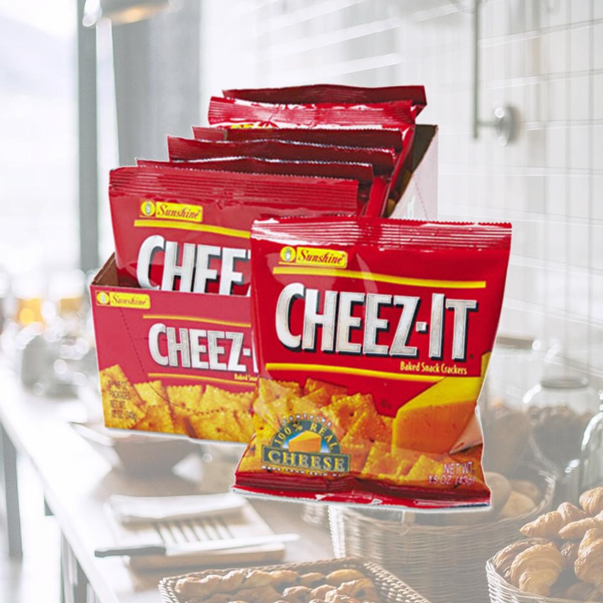 Picture of Keebler 12233 Cheez-It Crackers  1.5oz Single-Serving Snack Pack  8 Packs/Box