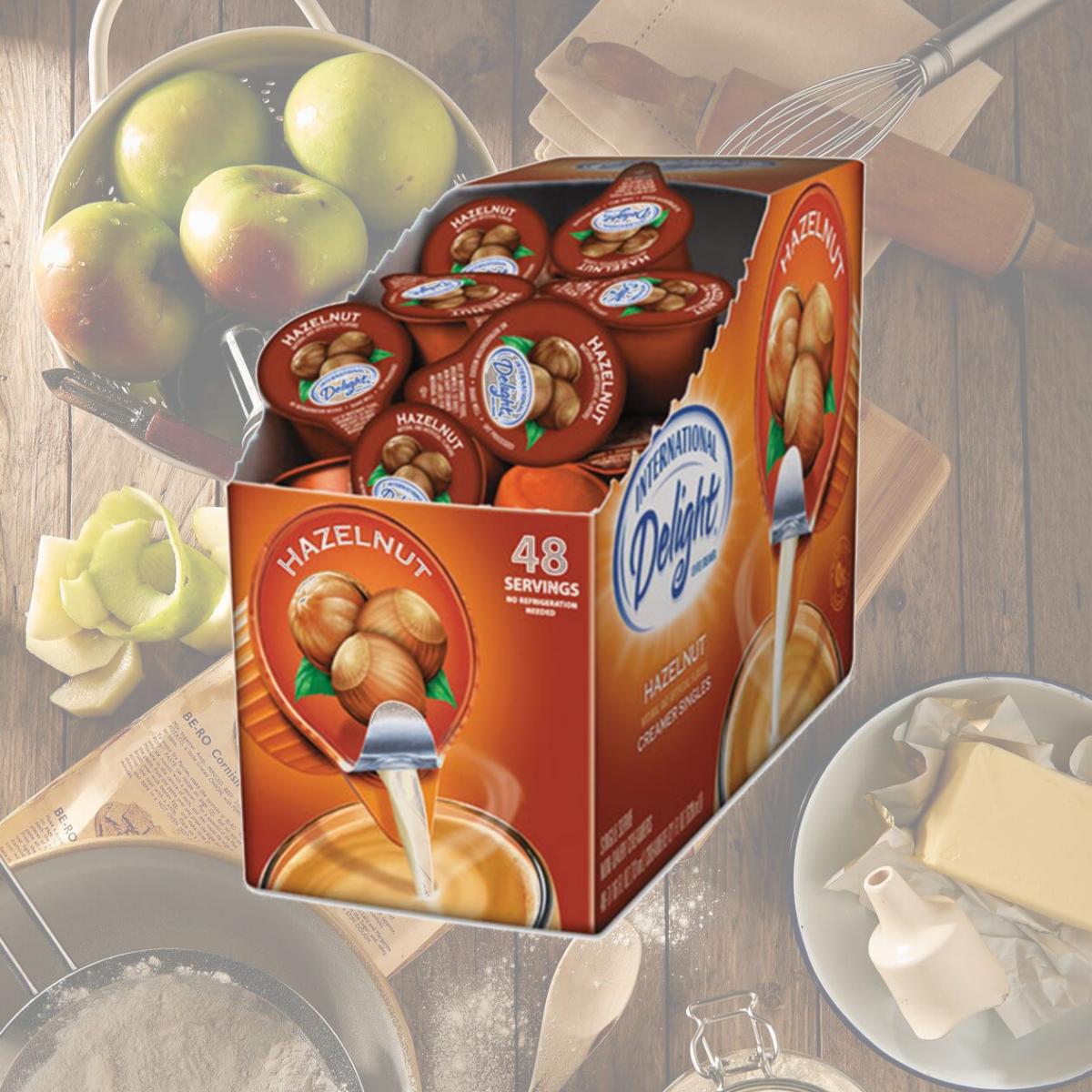 Picture of International Delight. 02283 Flavored Liquid Non-Dairy Coffee Creamer - Hazelnut- 0.44 oz. Cup