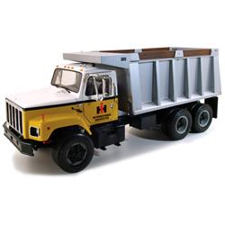 International Harvester - S-series Dump Truck