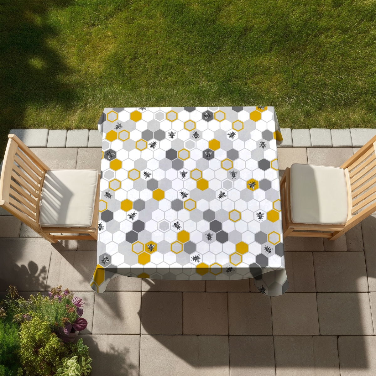 Picture of Begin Home Decor C1TC5858A5QWQE 58 x 58 in. Beehive Pattern Insect Tablecloth - Indoor & Outdoor Home Decor