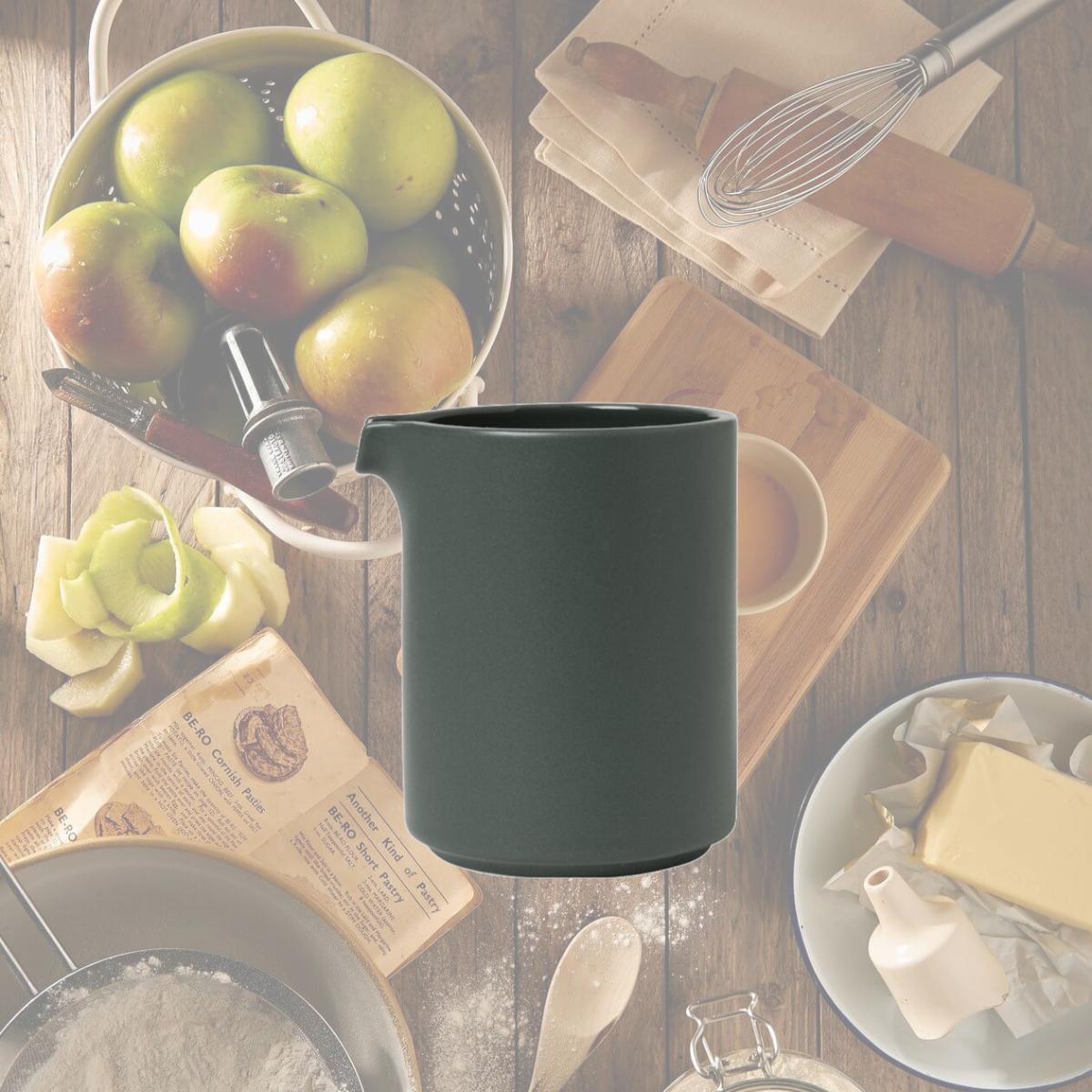 Picture of Blomus 63993 9 oz Pilar Creamer, Agave Green