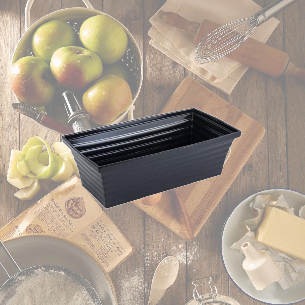 Picture of Bon Chef 53104BLACK 10.25 x 19 x 6 in. Americana Square 3 quart Bowl, Black - 3 gal
