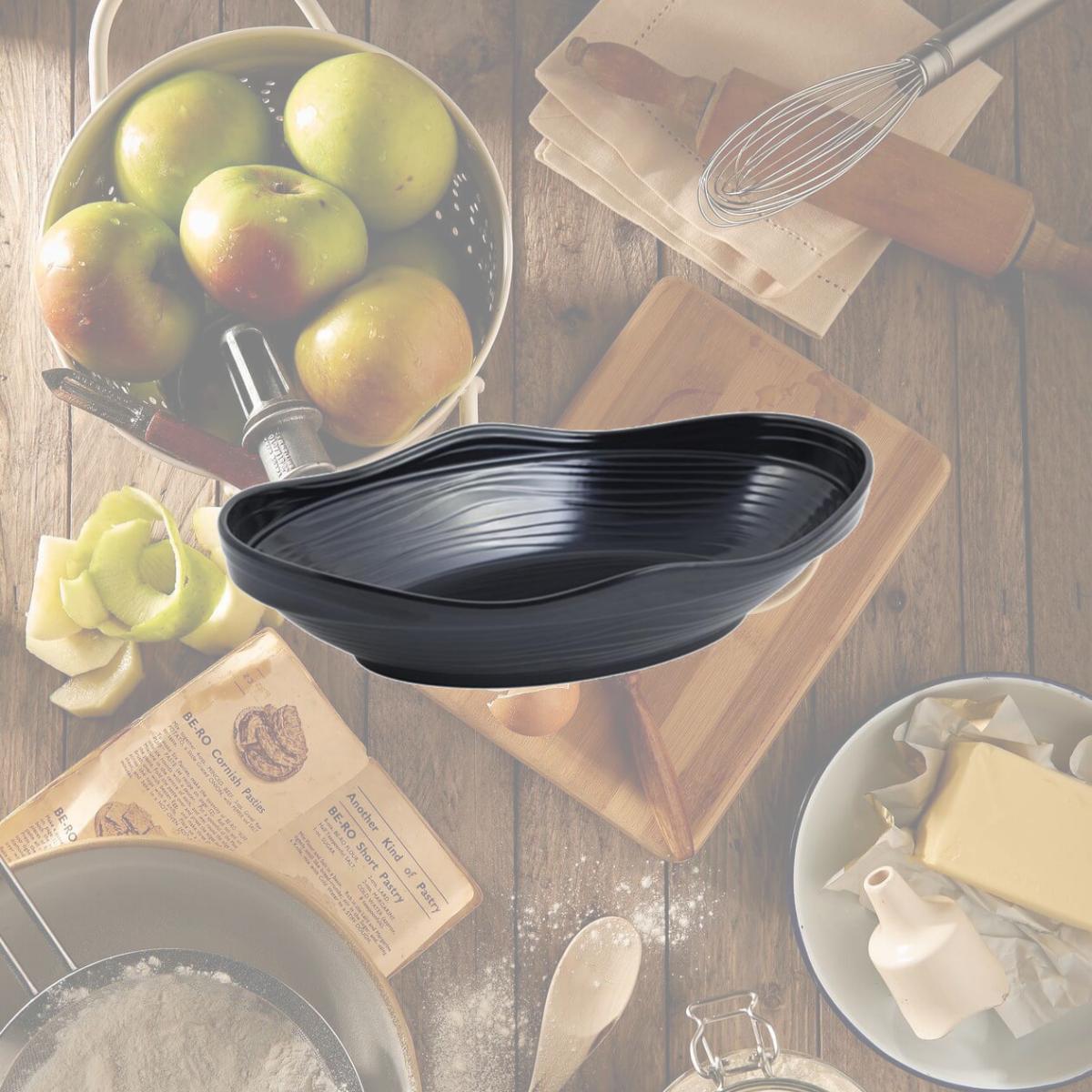 Picture of Bon Chef 53202BLACK 18 x 11 x 4 in. Euro Round 6 quart Bowl, Black