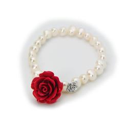 212292r Luscious Red Ceramic Rose Fresh Water Pearl Stretch Bracelet In Sterling Silver
