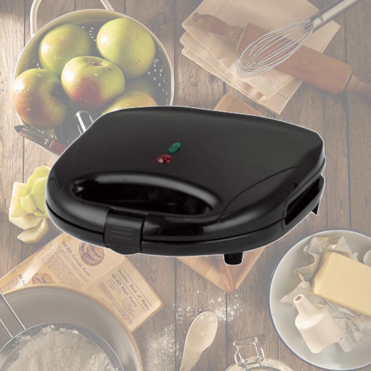Picture of Brentwood Appliances TS-243 Waffle Maker - Black