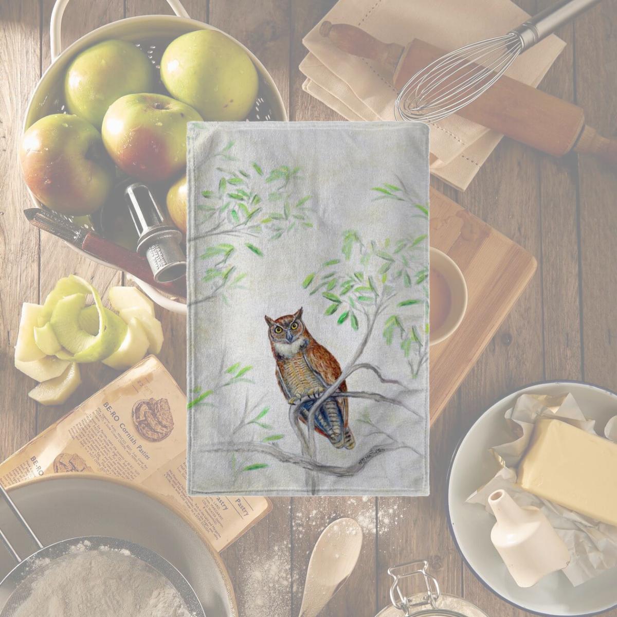 Picture of Betsy Drake KT714 16 x 25 in. Great Horned Owl Kitchen Towel