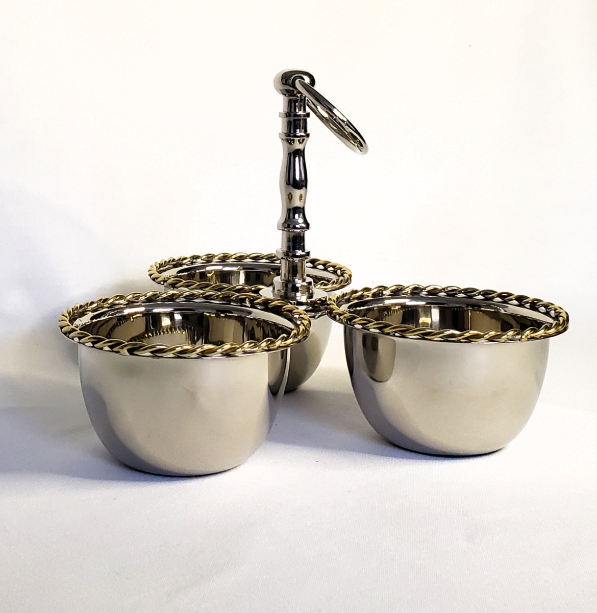 Picture of Jiallo 71923 Silver Stainless Steel Triple nut dish w/twisted border