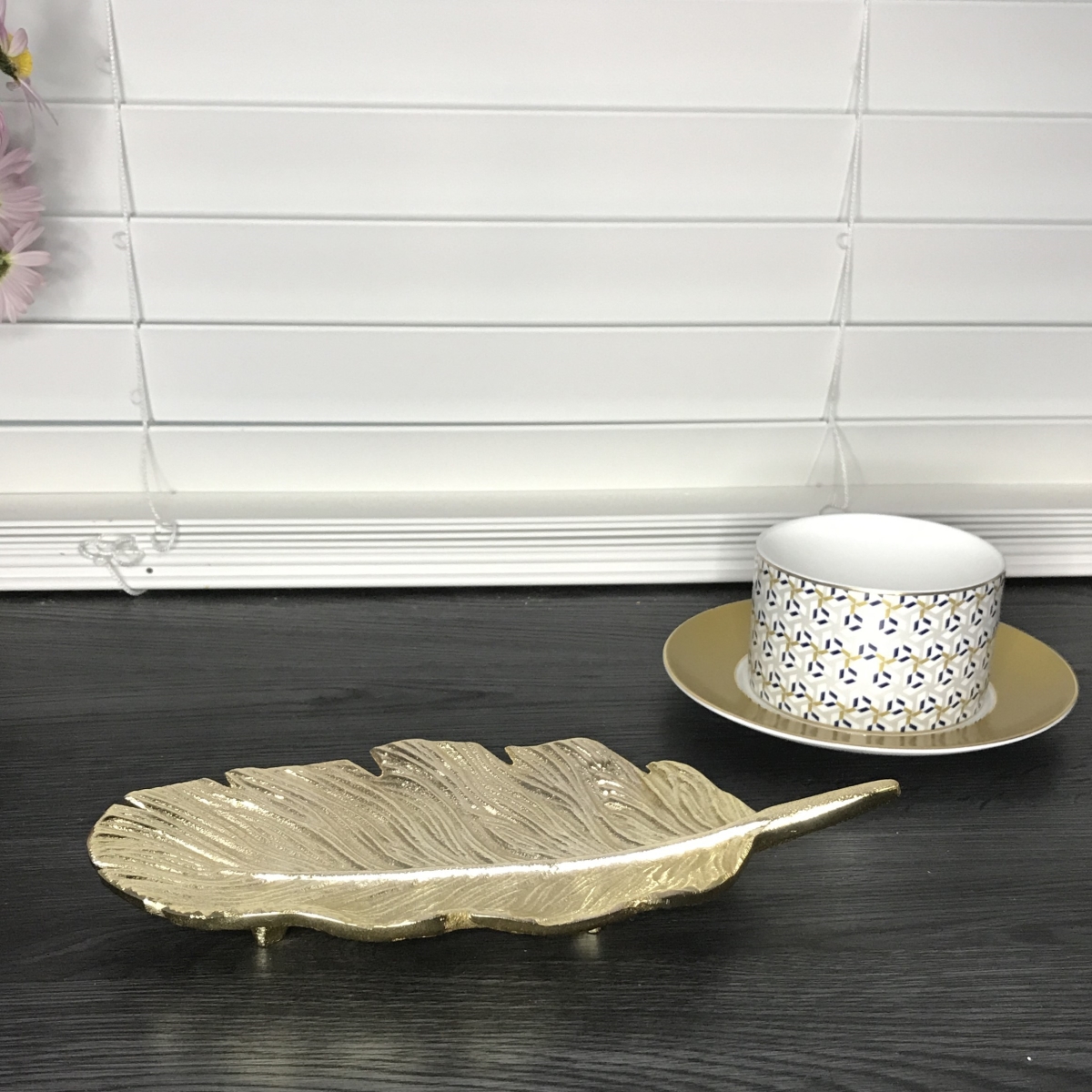 Picture of Jiallo 71911 Stainless Steel Gold Leaf dish 9.25 x 4.25'