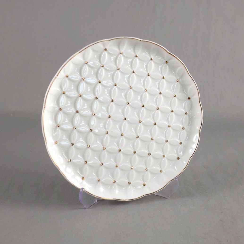 Picture of Elby Gifts, Inc EGV23-830 7.5' Ceramic Round Plate with Gold Dot