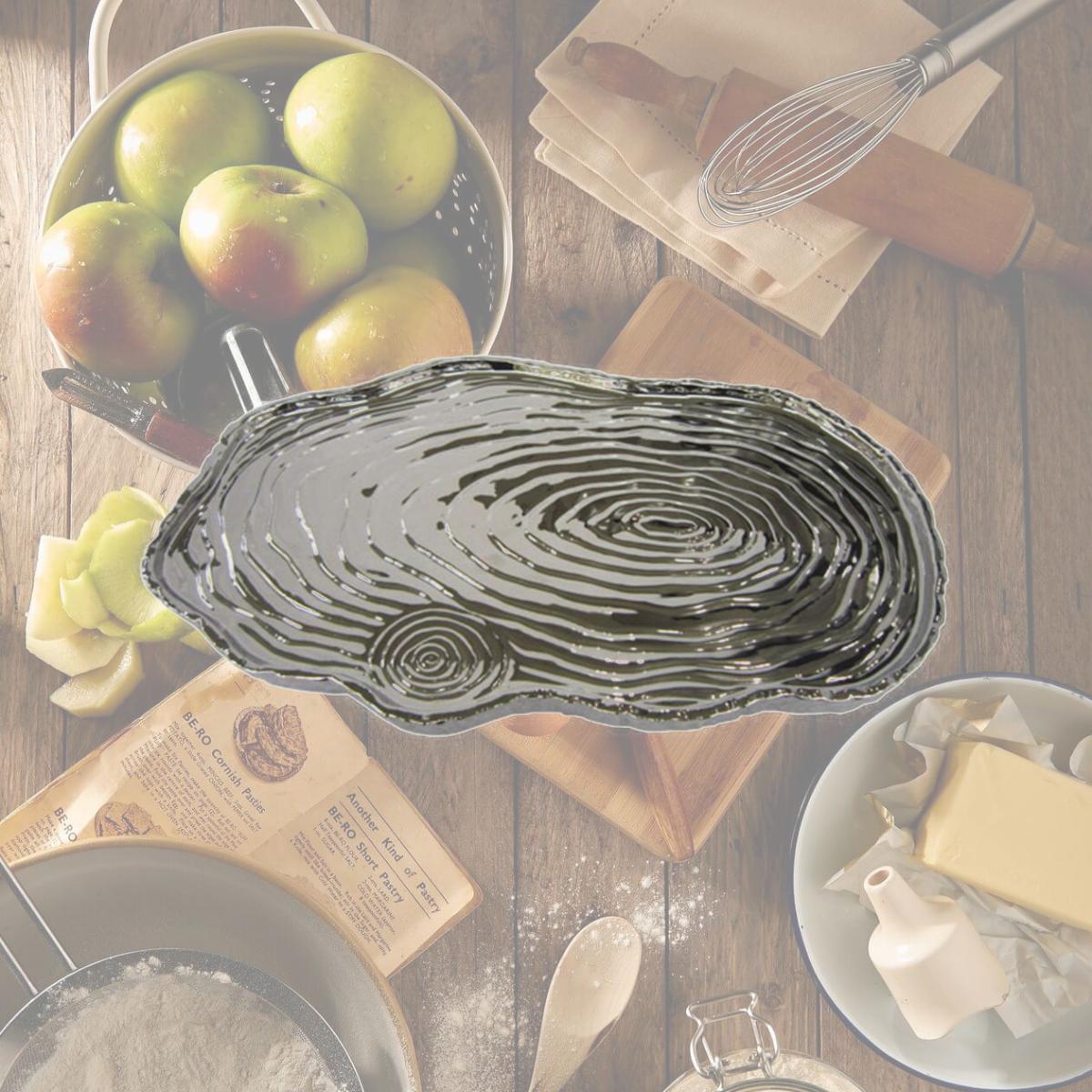 Picture of Jiallo 69112 16 x 10 in. Botanic Porcelain Tree Bark Tray, Silver