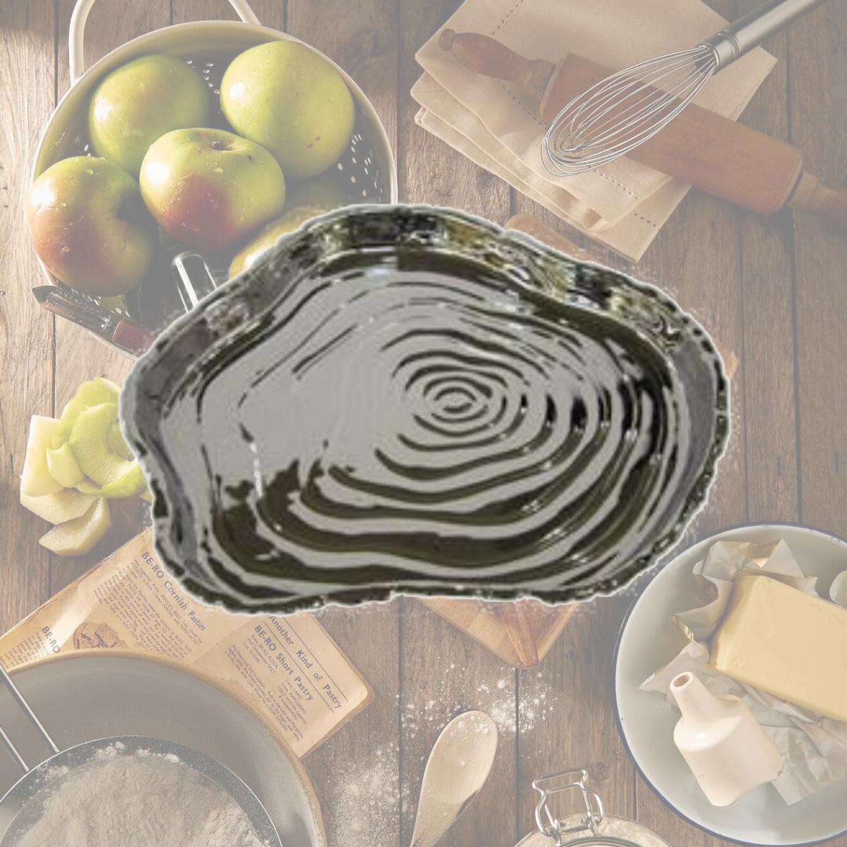 Picture of Jiallo 69110 8.75 x 8 in. Botanic Porcelain Tree Bark Tray, Silver