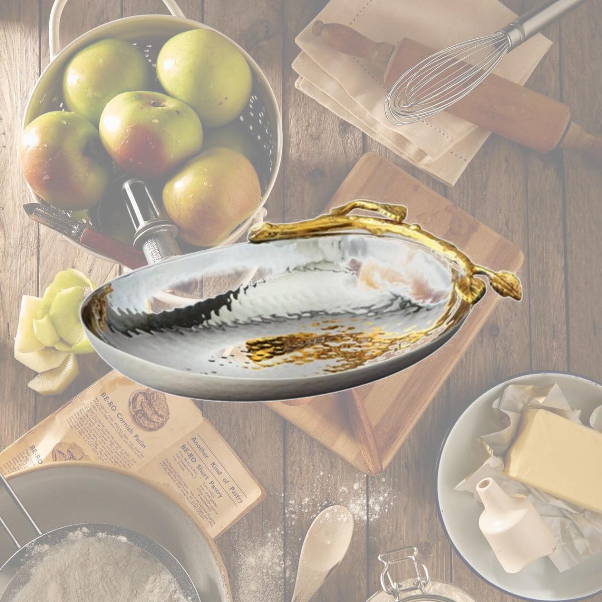 Picture of Leeber 70034 Elegance Gilt Leaf Nut Bowl Dish, 6.5 x 4.75 in.