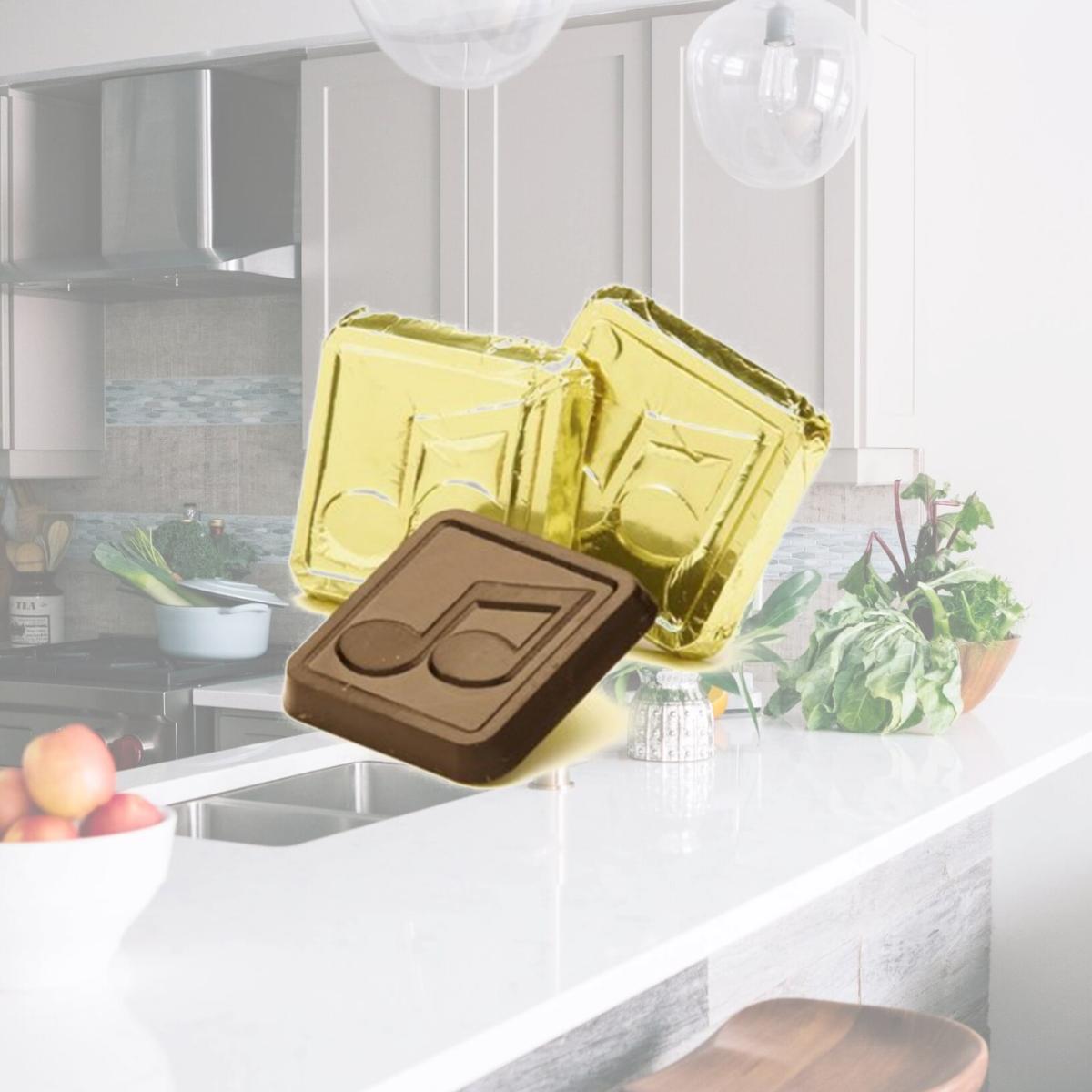 Picture of Chocolate Chocolate 302005 Music Note Squares-Dark - Pack of 250