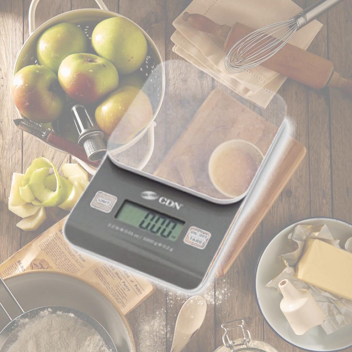 Picture of CDN SD0202 Digital Precision Scale, 2.2 lbs