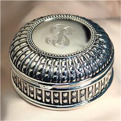 026017 4.5 In. Dia Beaded Antique Round Box - Silver Plated
