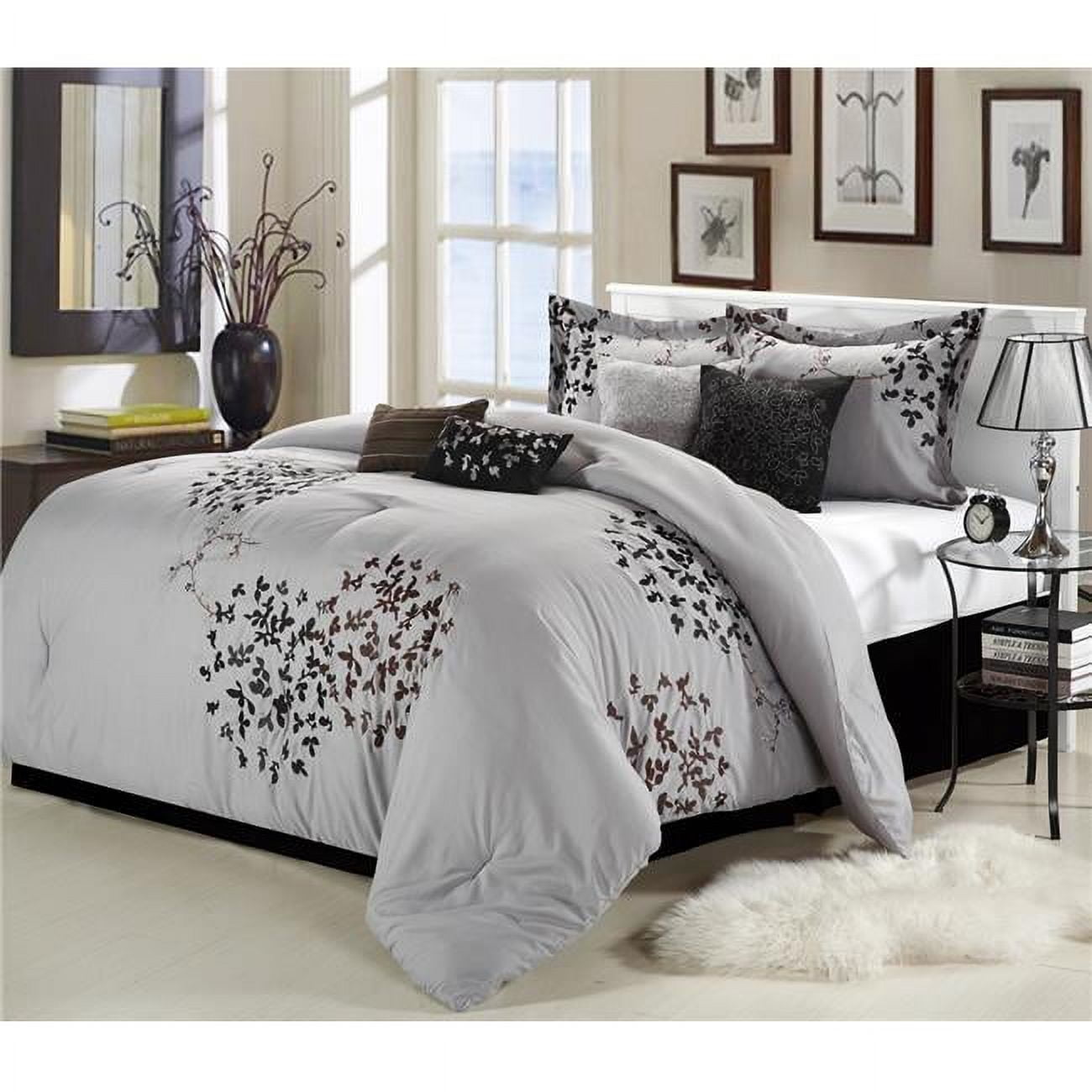 25-84-q-06-us Cheila 12 Piece Bed In A Bag Embroidered Comforter Set With 4 Piece Sheet Set, Silver - Queen