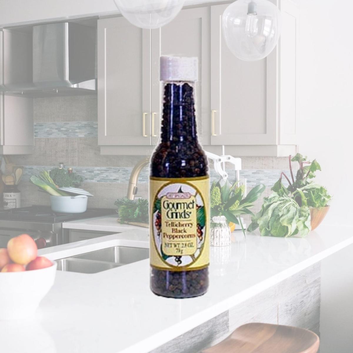 Picture of Chef Specialties 00502 Tellicherry Black Peppercorns 79g Bottle