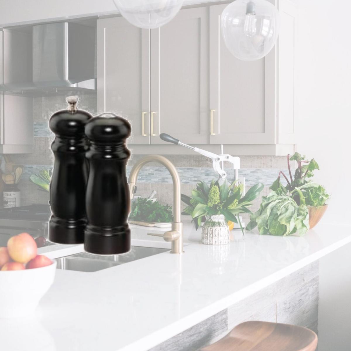 Picture of Chef Specialties 08352 8  - 20 cm Windsor - Ebony Salt Mill