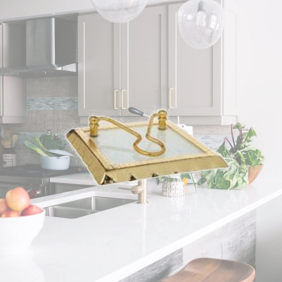 Picture of Classic Touch MGN035 Napkin Holder with Gold Rim - 7.75 x 7.75 x 2.25 in.