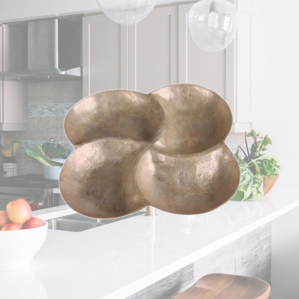 Picture of Cheungs CRBH-15 8.5 in. Natural Capiz Clove Shaped Tray