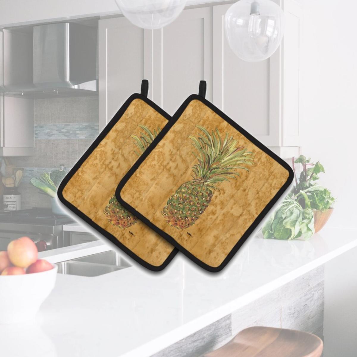 Picture of Carolines Treasures 8654PTHD Pineapple Pair of Pot Holders, 7.5 x 3 x 7.5 in.