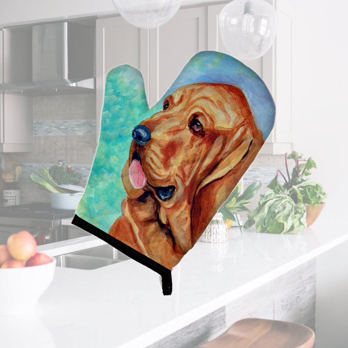 Picture of Carolines Treasures 7224OVMT Bloodhound Oven Mitt