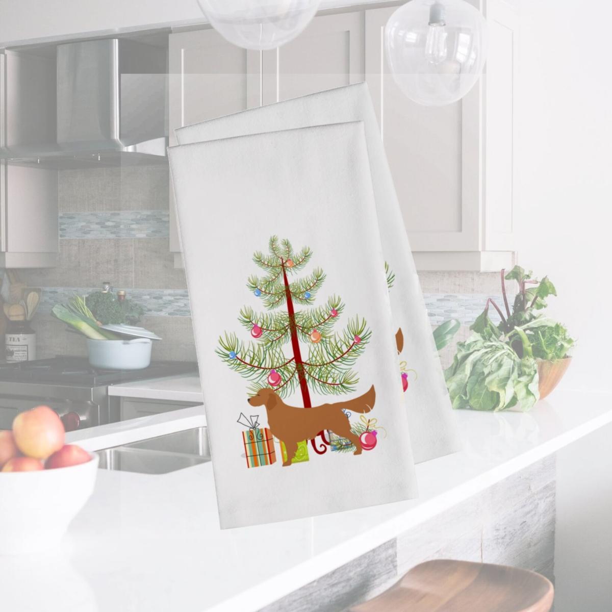 Picture of Carolines Treasures BB2922WTKT Golden Retriever Merry Christmas Tree White Kitchen Towel - Set of 2