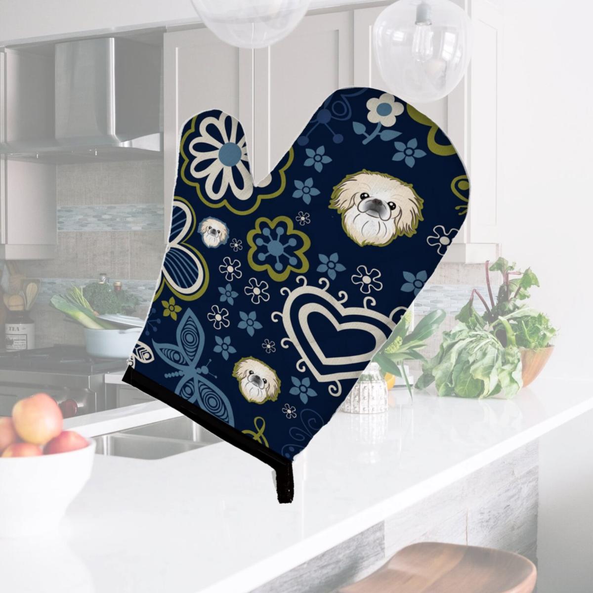 Picture of Carolines Treasures BB5072OVMT Blue Flowers Pekingese Oven Mitt