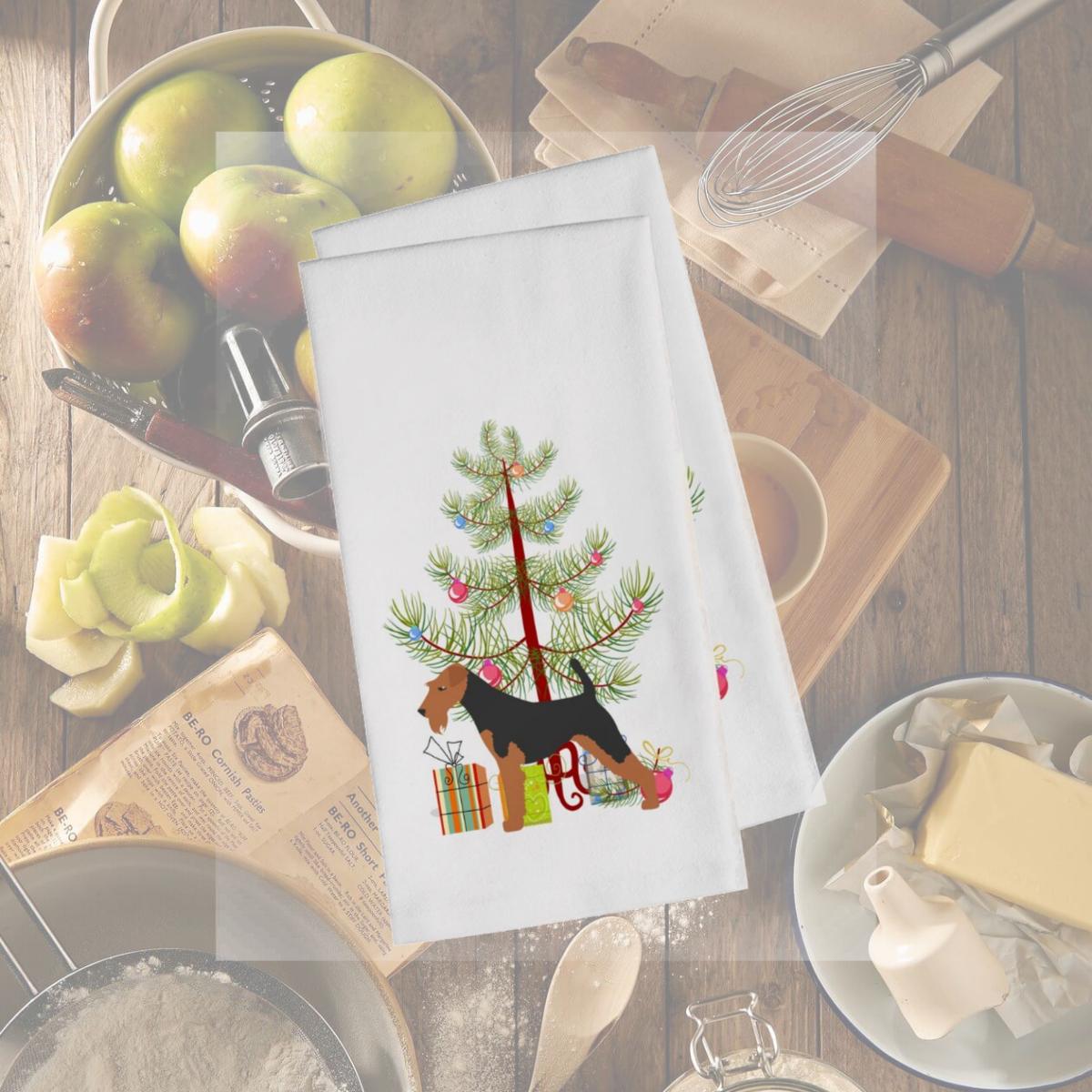 Picture of Carolines Treasures BB2975WTKT Airedale Terrier Merry Christmas Tree White Kitchen Towel - Set of 2