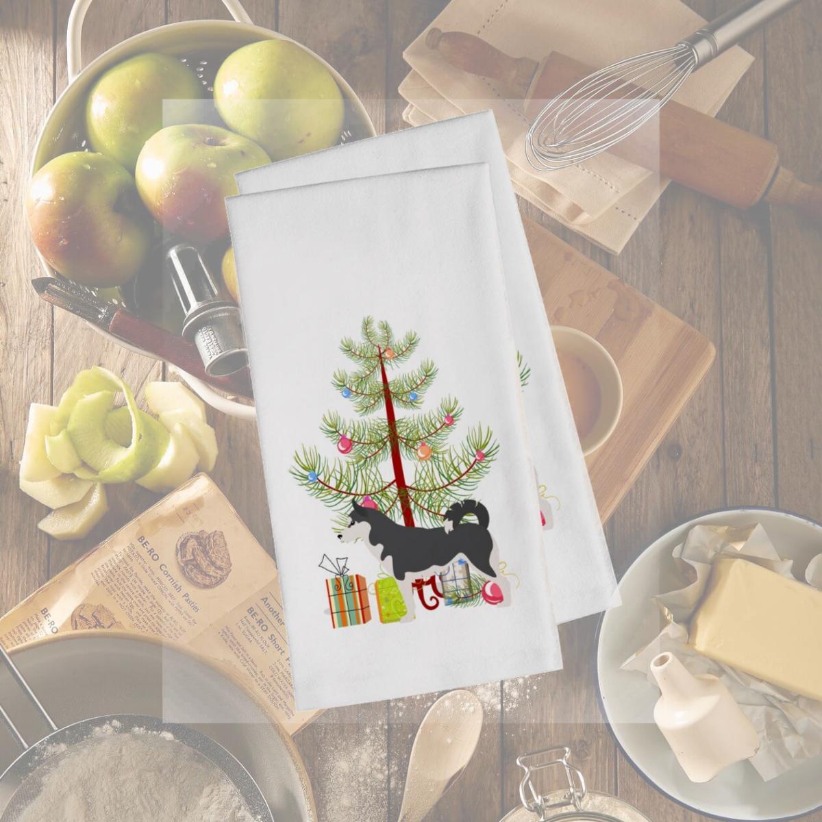 Picture of Carolines Treasures BB2998WTKT Siberian Husky Merry Christmas Tree White Kitchen Towel - Set of 2