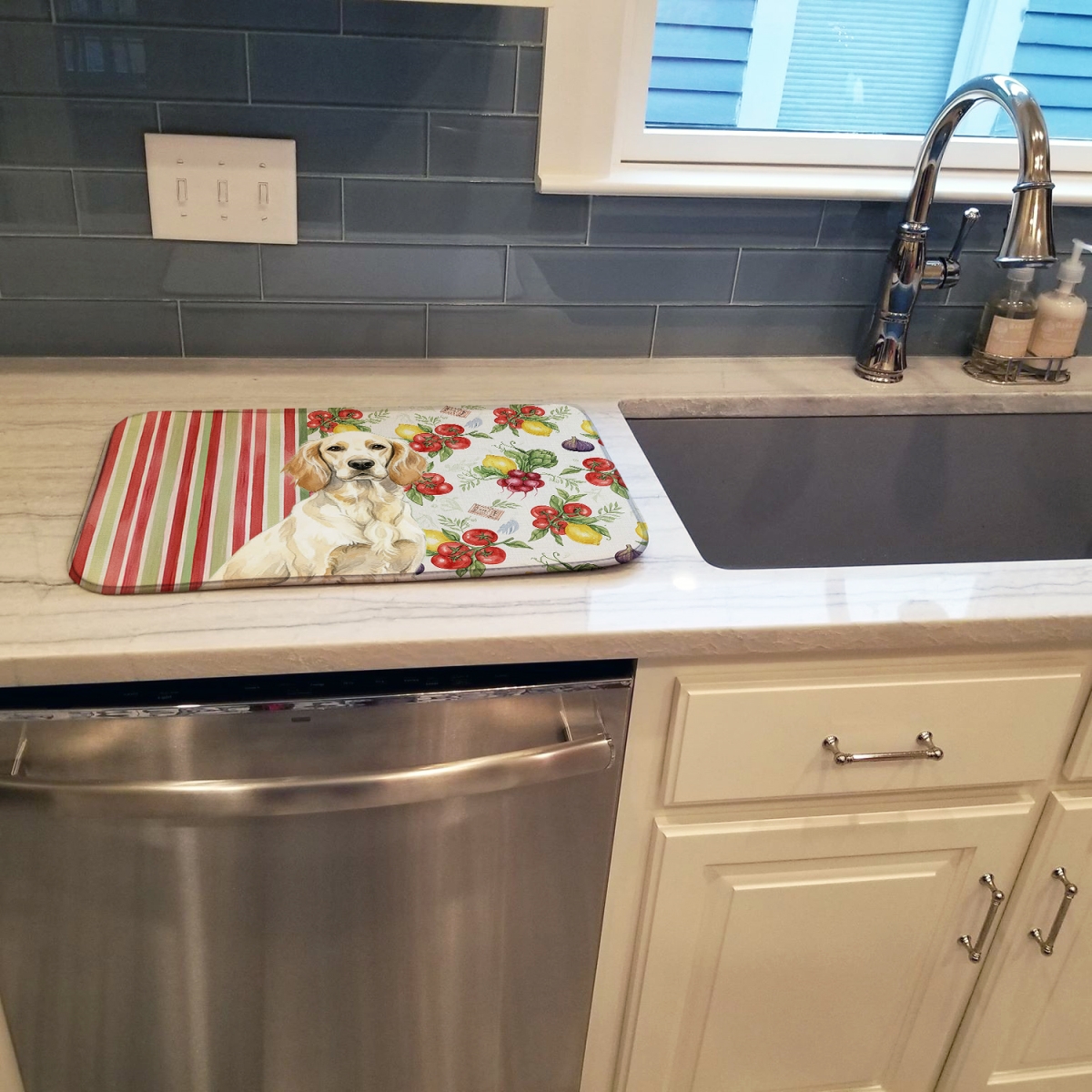Picture of Carolines Treasures WDK8228DDM 21 x 14 in. Lemon Belton English Setter Vegetables Dish Drying Mat