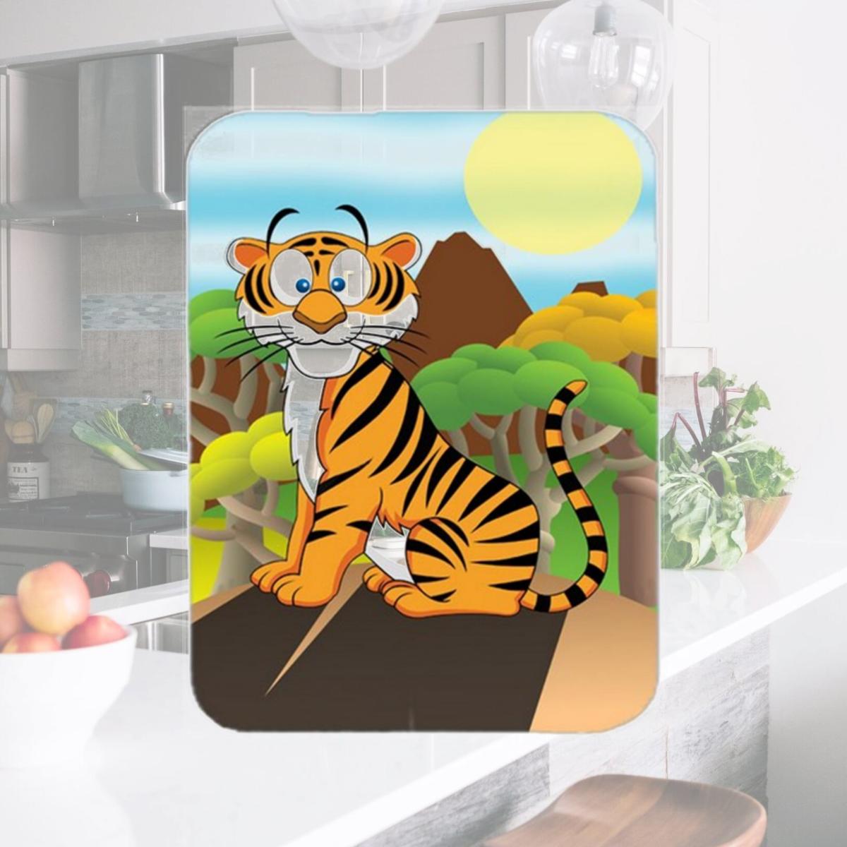 Picture of Carolines Treasures APH7633LCB Tiger Glass Cutting Board, Large