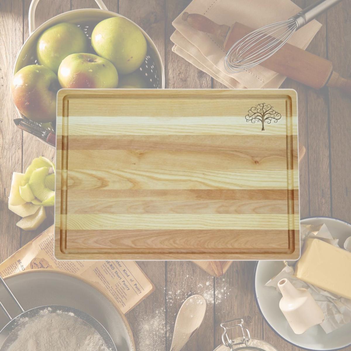 Picture of Carved Solutions Master Collection Wooden Cutting Board Large-Treeolife