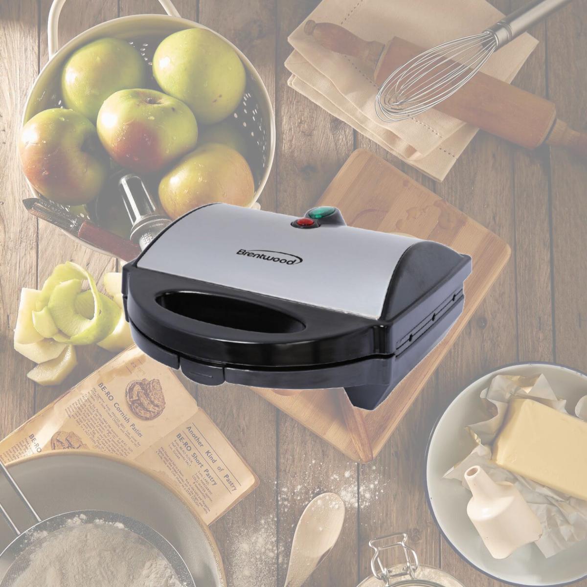 Picture of Brentwood TS-601S Non-Stick Machine for Hot Dogs Stainless Steel