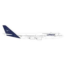 Herpa Wings He559188 1-200 Lufthansa 747-8 New Livery Brandenburg Pre Built Aircraft