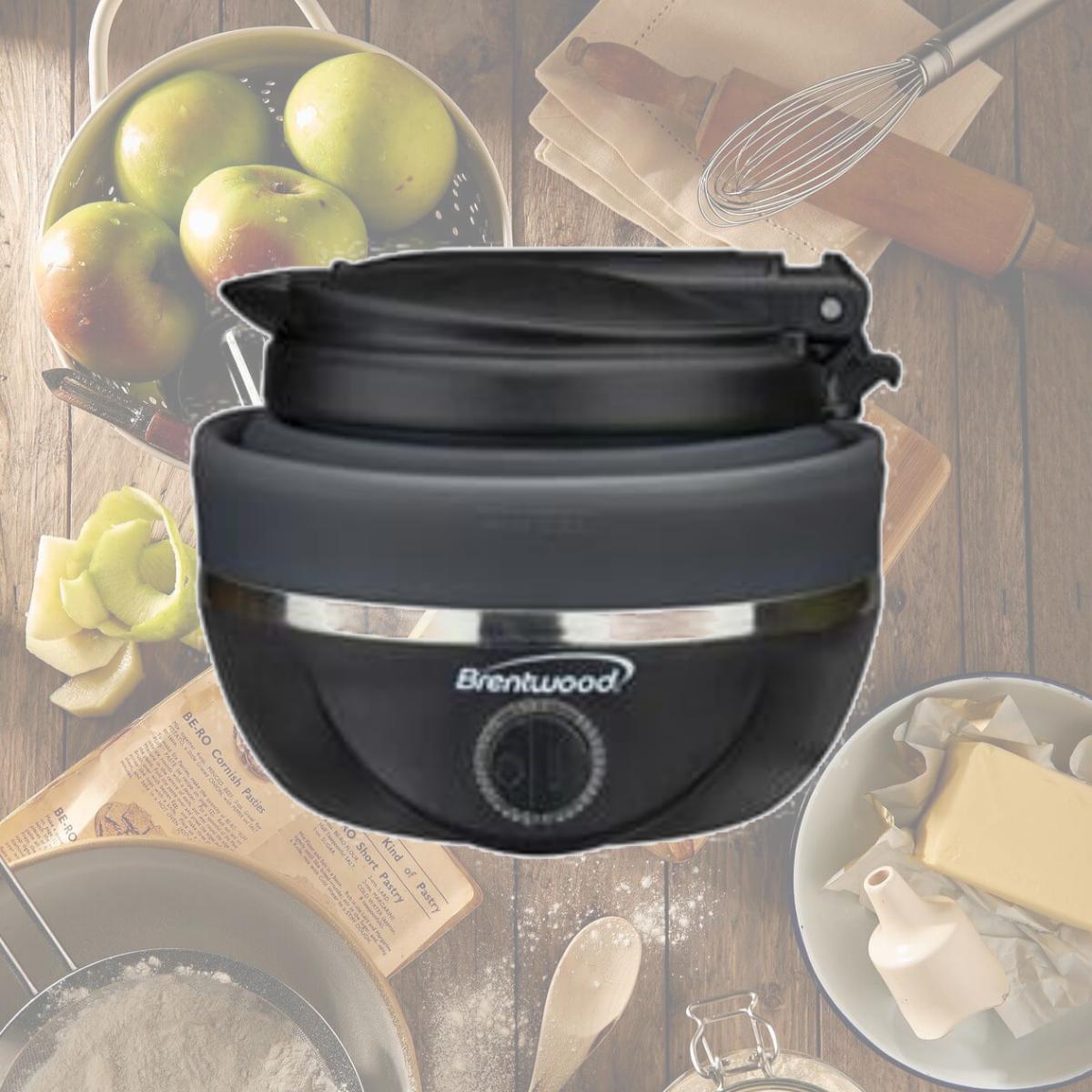Picture of Brentwood Appliances KT1508BK 120 & 220V 0.8L Collapsible Travel Kettle with Dual Voltage - Black