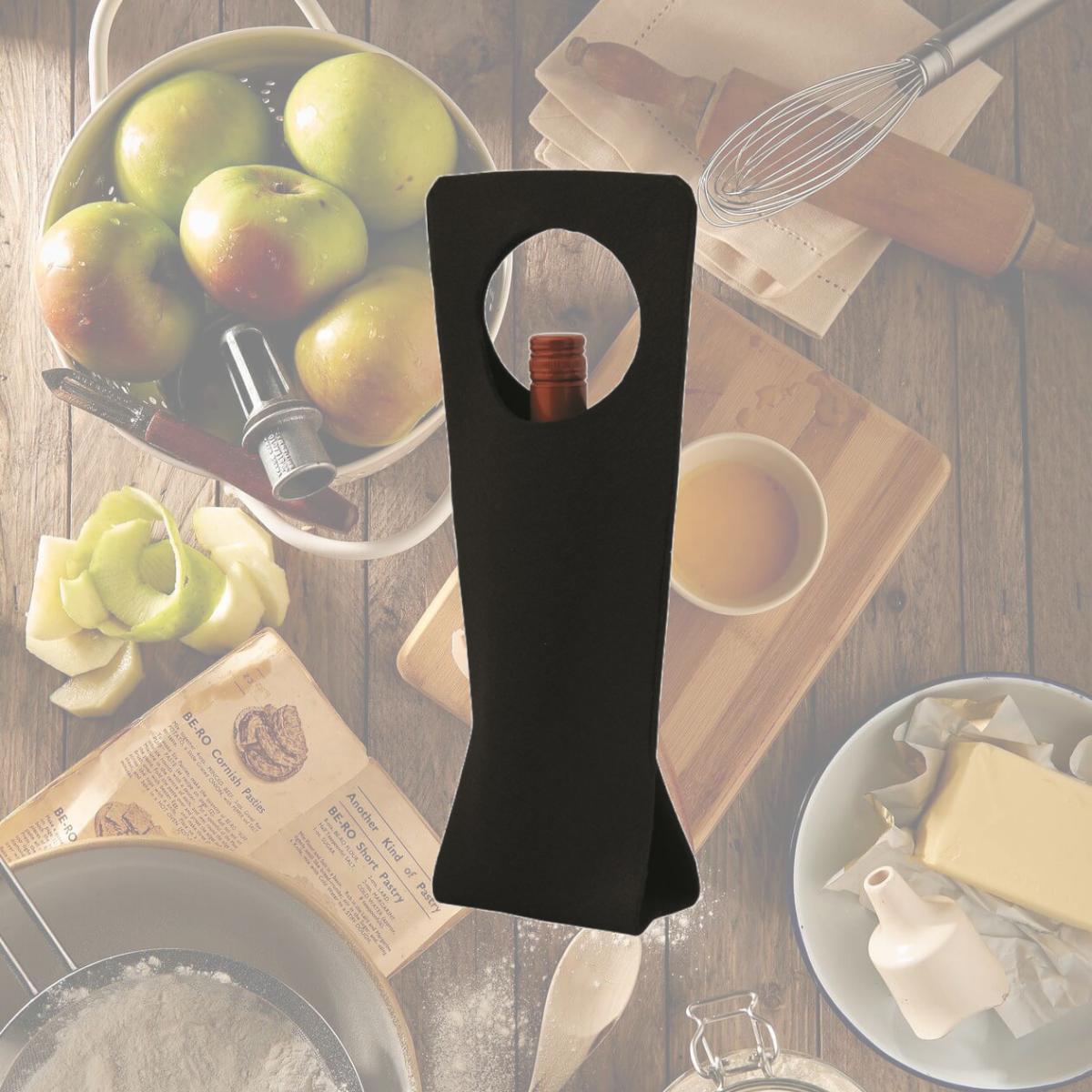 Picture of Debco TO8565 Single Bottle Felt Wine Sleeve / Carry Bag - Black 