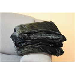 2127289 Oversized Mink Touch Blanket - Black - Case Of 12