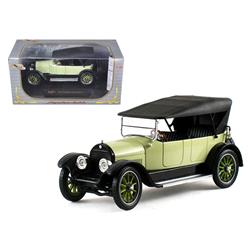 32363lm 1 By 32 1919 Cadillac Type 57 Soft Top Diecast Model Car, Lime