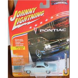 1961 Pontiac Catalina Tradewind Limited Edition To 1800pieces, Worldwide Hobby Exclusive Muscle Cars Usa 1 By 64 Diecast Model Car - Blue