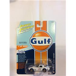 Jlsp010 1-64 Diecast Scale 1963 Chevrolet Corvette Grand Sport Gulf No.7 Car - White With Blue Stripes - Limited Edition