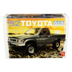 1082 Toyota 4x4 Pickup Truck 1 By 20 Scale & Skill 2 Model Kit For 1992